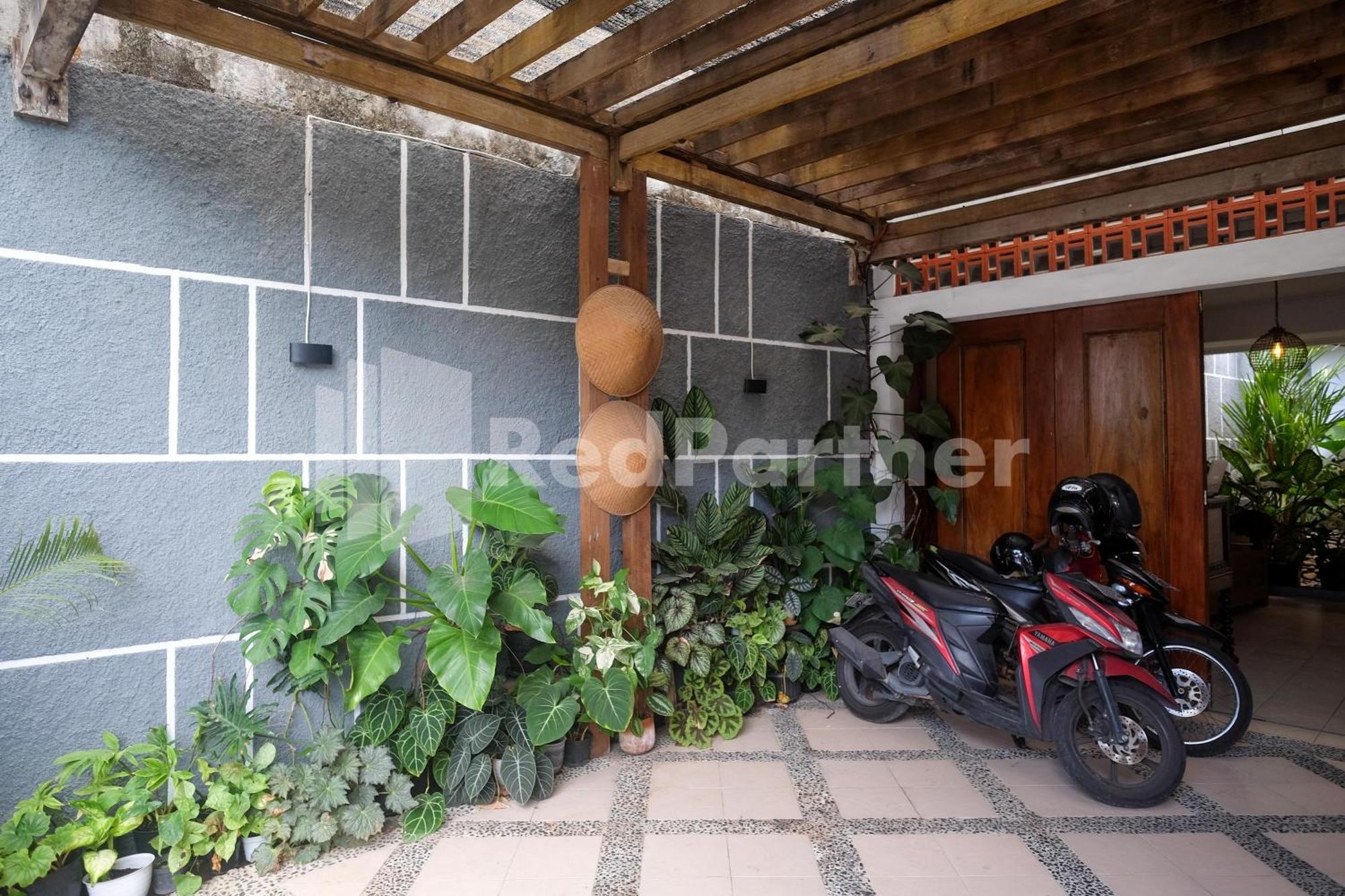 Ndliman House Near Ugm Jogja Mitra Reddoorz Hotel Kejayan Exterior photo